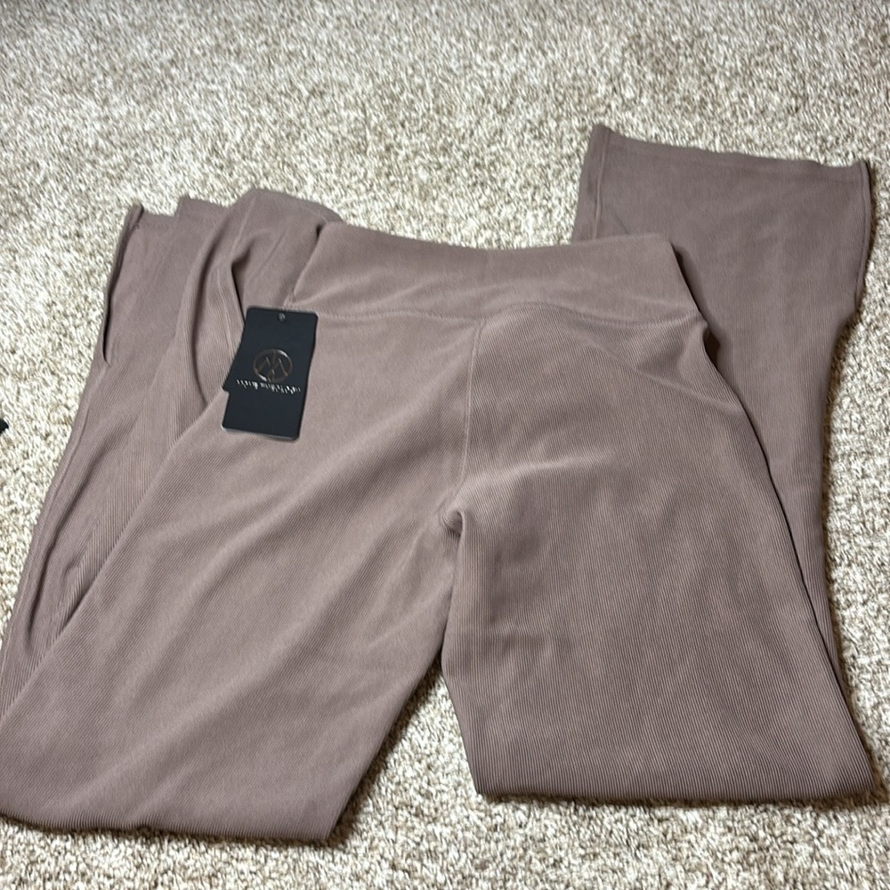 Brown ribbed Flair leggings